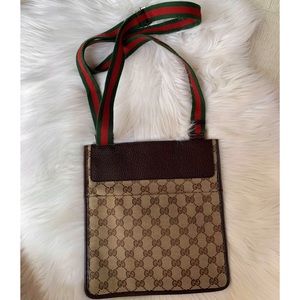 gucci sling purse